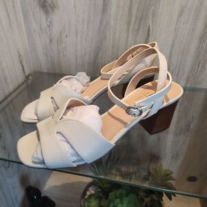 Kate Spade Etta-par Elegant White Strappy Sandals SZ 7 Block Heels 2.75"